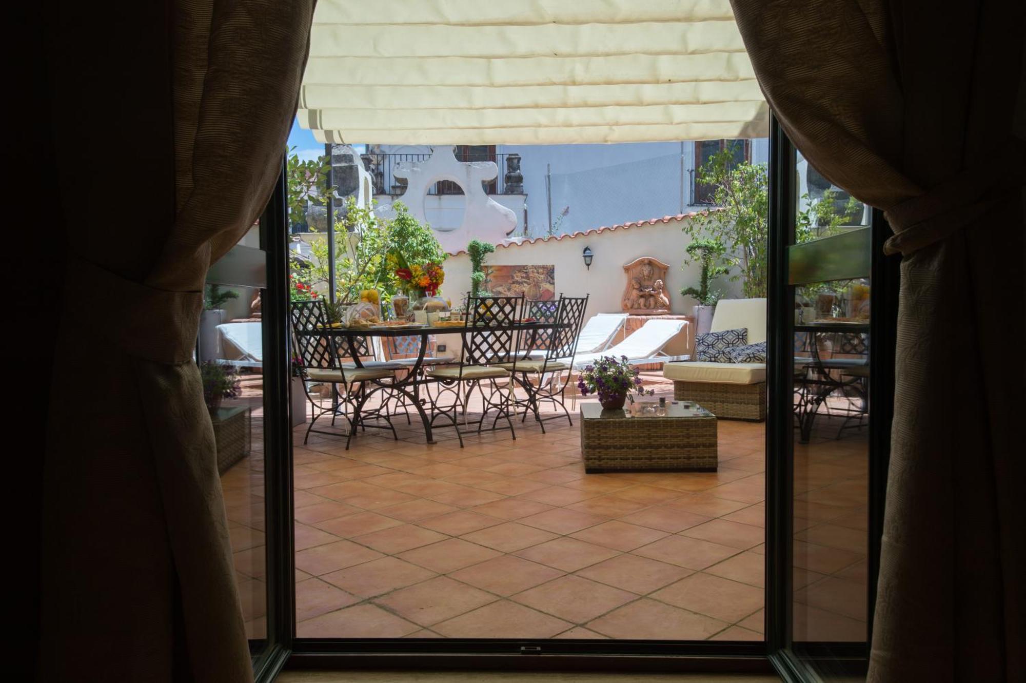 Boutique Apartment Al Duomo Salerno Luaran gambar
